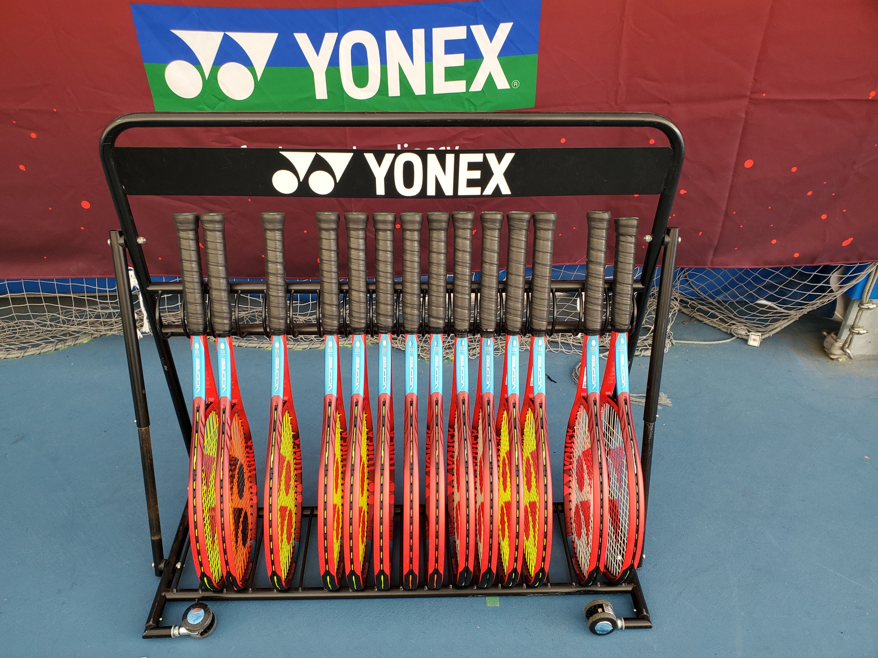 ヨネックスＮＥＷモデル「２１Ｖコアシリーズ」本日入荷！！